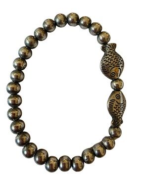Beaded Fish Charm Stretch Bracelet - silver toned